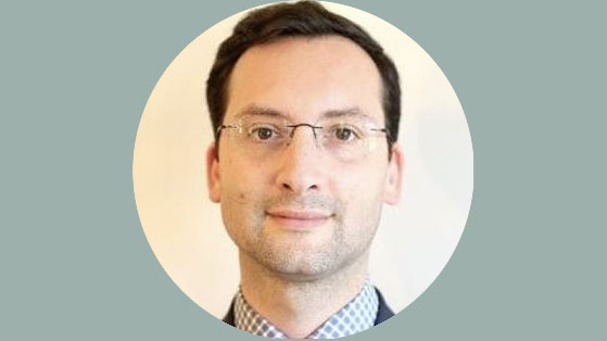 Porträt von Julien Auger-Ottavi, Direktor Onkologie AstraZeneca Österreich